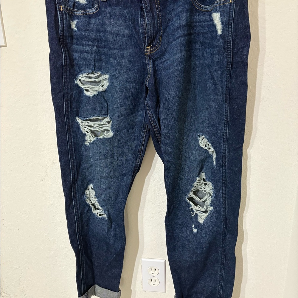 Hollister Low Rise Boyfriend Jeans in Dark Blue